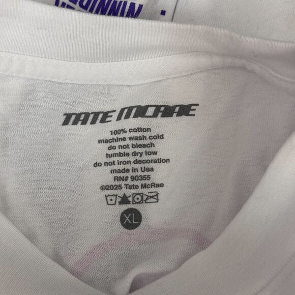 Tate McRae Shirt XL Miss Possessive World Tour Photo Tee MPWT 2025 Concert Merch - Picture 3 of 10